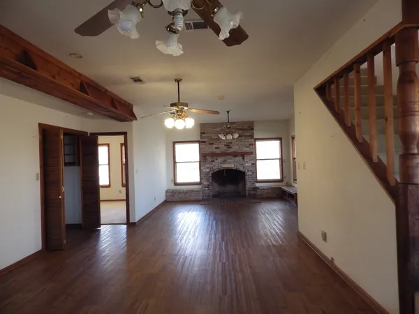 $199,900 | 17 South Lake Drive, Huntsville, TX 77320