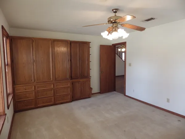 $199,900 | 17 South Lake Drive, Huntsville, TX 77320