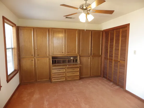 $199,900 | 17 South Lake Drive, Huntsville, TX 77320