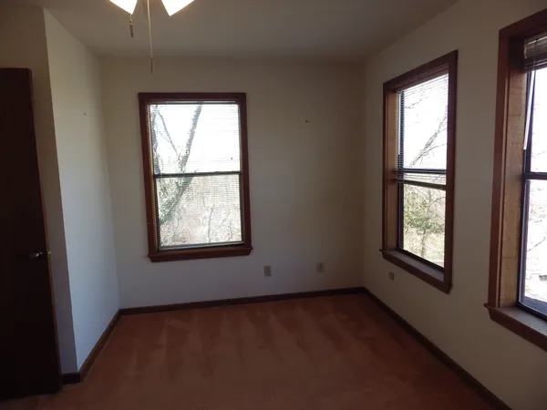 $199,900 | 17 South Lake Drive, Huntsville, TX 77320