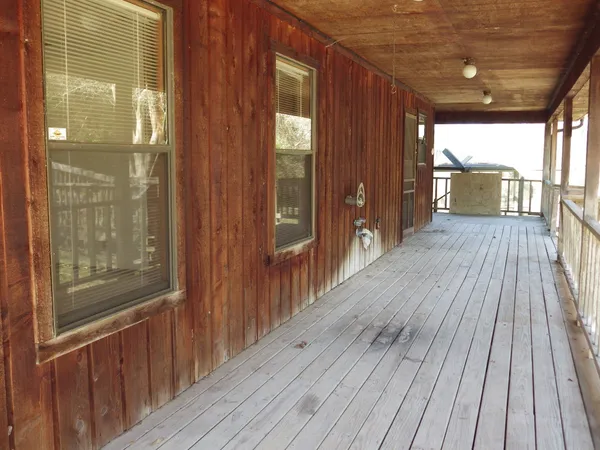 $199,900 | 17 South Lake Drive, Huntsville, TX 77320