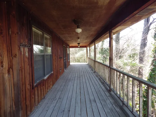 $199,900 | 17 South Lake Drive, Huntsville, TX 77320