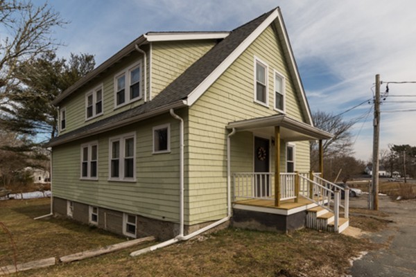 91 Fairhaven Road Mattapoisett, MA 02739 - Photo 18 of 23 Gallery Image 18