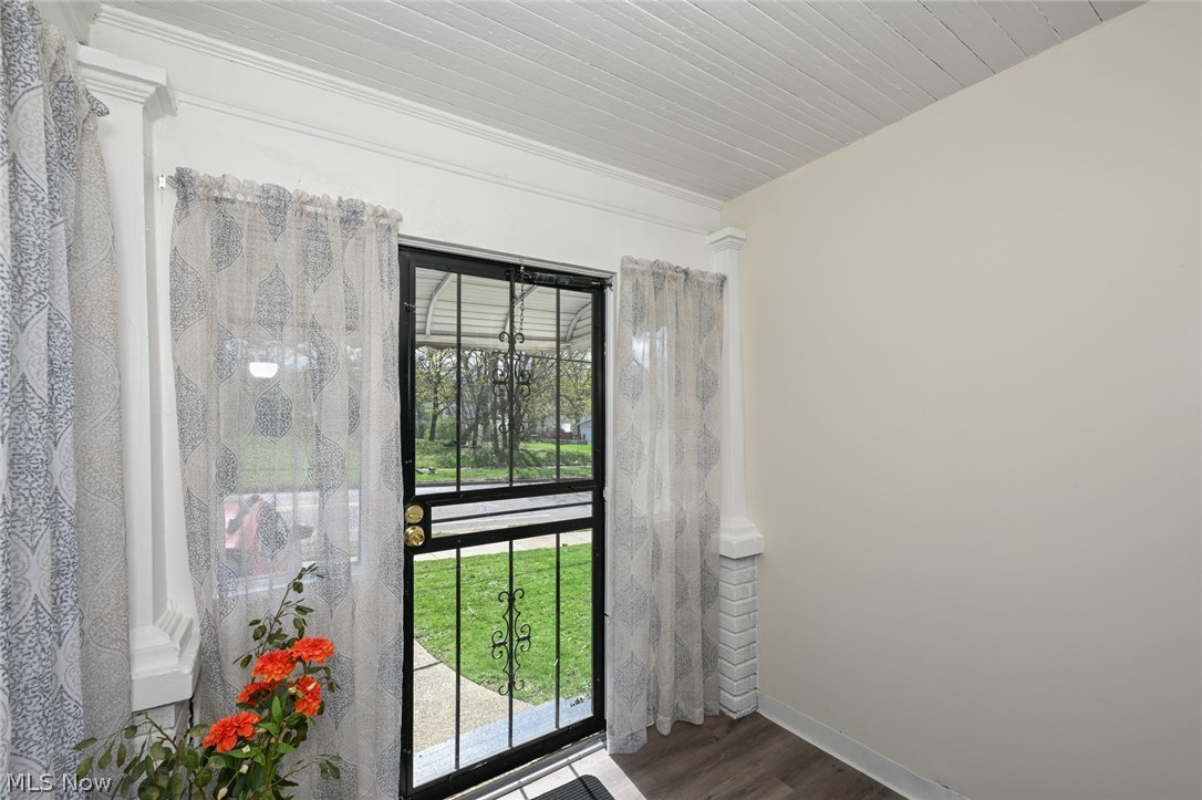 1292 Diagonal Road Akron, OH 44320 - Photo 4 of 49 Gallery Image 4
