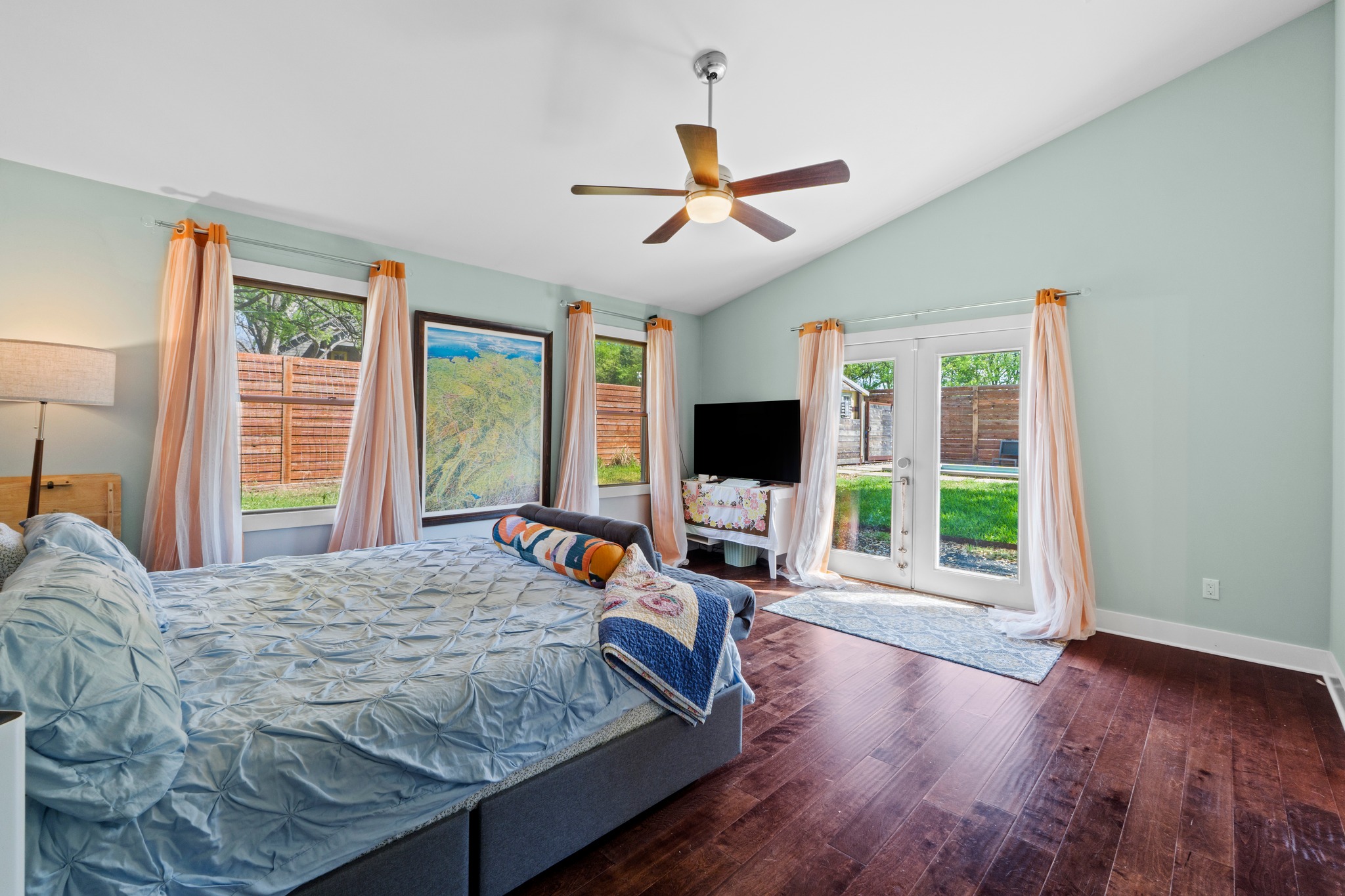 7501 Grover Avenue Austin, TX 78757 - Photo 15 of 39