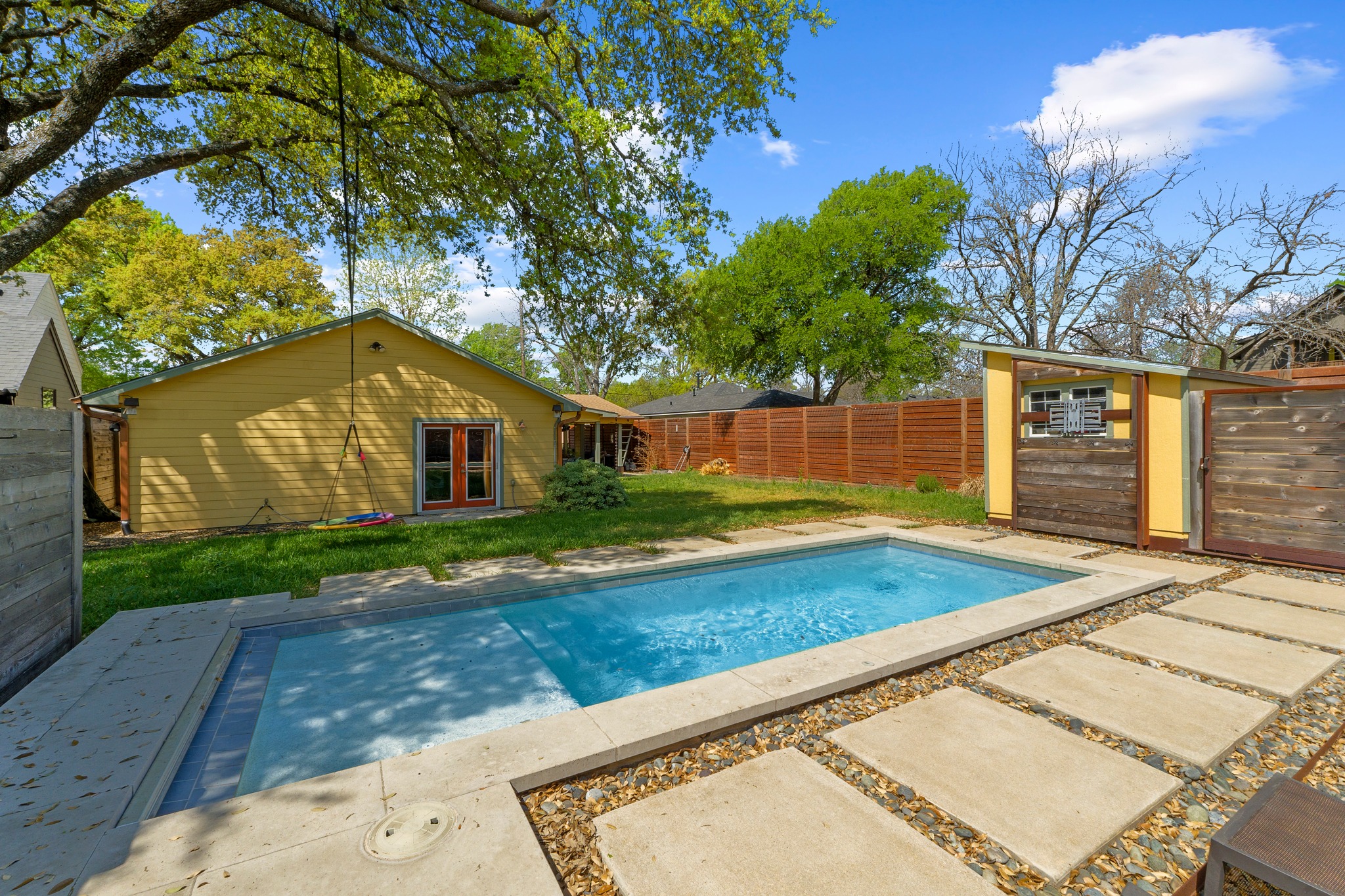 7501 Grover Avenue Austin, TX 78757 - Photo 2 of 39