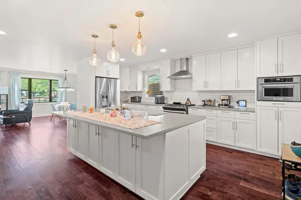 $1,150,000 | 7501 Grover Avenue, Austin, TX 78757