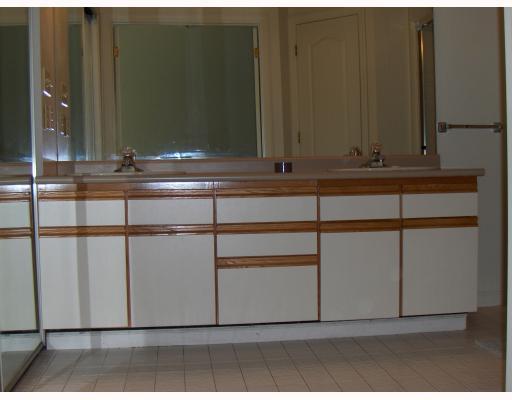 89 Unity Square Greensburg, PA 15601 - Photo 11 of 13 Master Bath/Spa.
