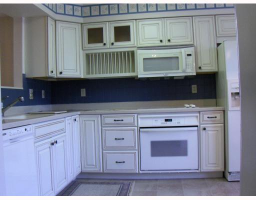 89 Unity Square Greensburg, PA 15601 - Photo 8 of 13 Kitchen.
