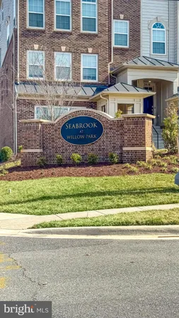 $3,100 | 9637 Block Street, Lanham, MD 20706