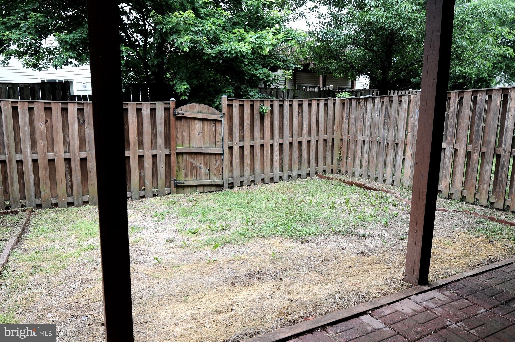 21451 Tamarack Ridge Square Sterling, VA 20164 - Photo 21 of 25 Large fenced back yard