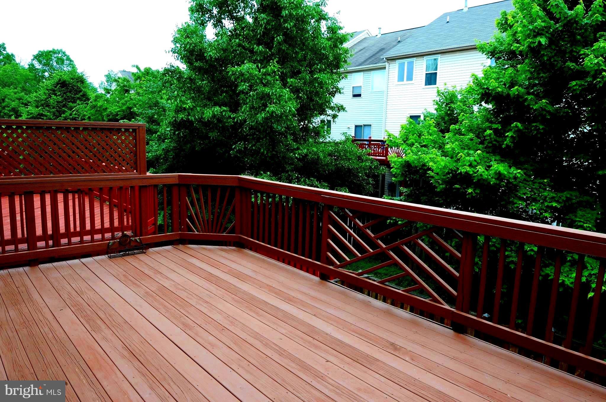 21451 Tamarack Ridge Square Sterling, VA 20164 - Photo 8 of 25 Large deck - perfect for entertaining
