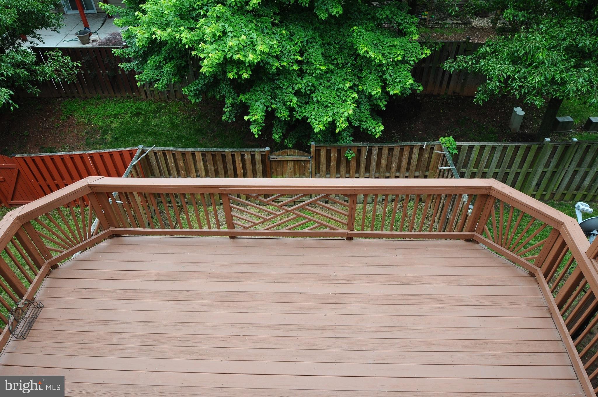 21451 Tamarack Ridge Square Sterling, VA 20164 - Photo 10 of 25 huge deck