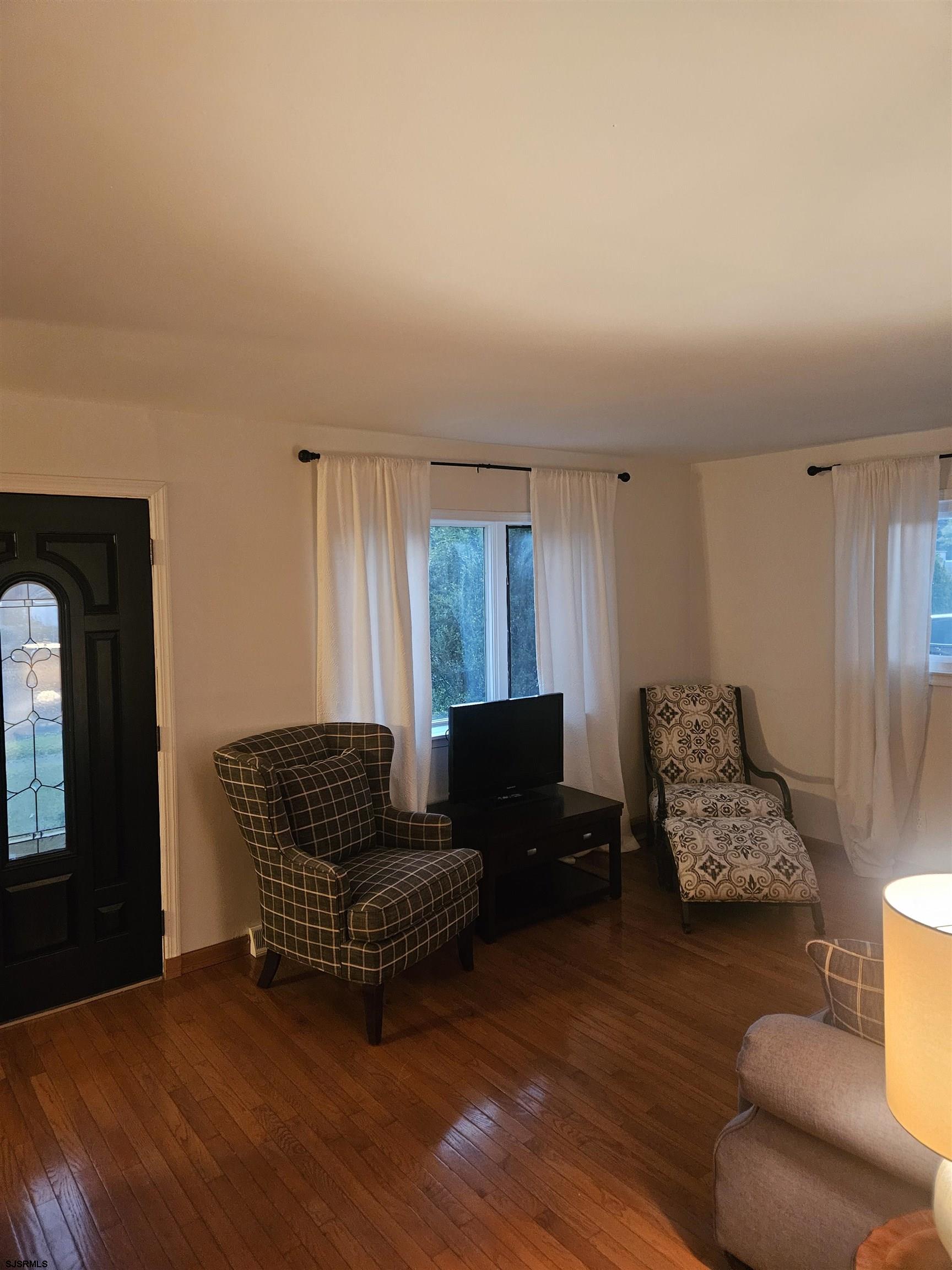 33 Mac Knight Drive Clementon, NJ 08021 - Photo 7 of 51 a living room with furniture and wooden floor