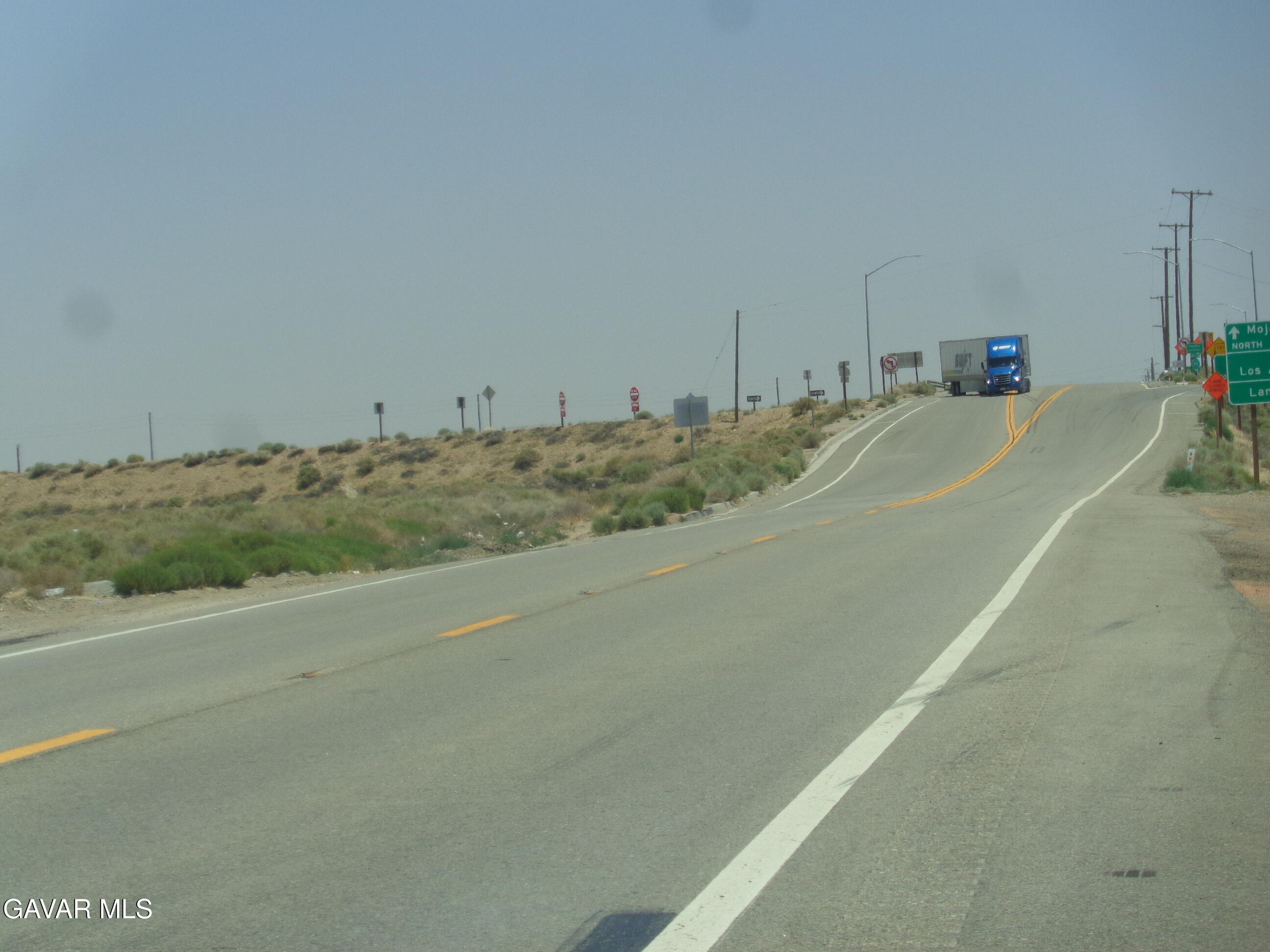 C8 Palmdale Ca Lancaster, CA 93536 - Photo 2 of 16 DSC03216