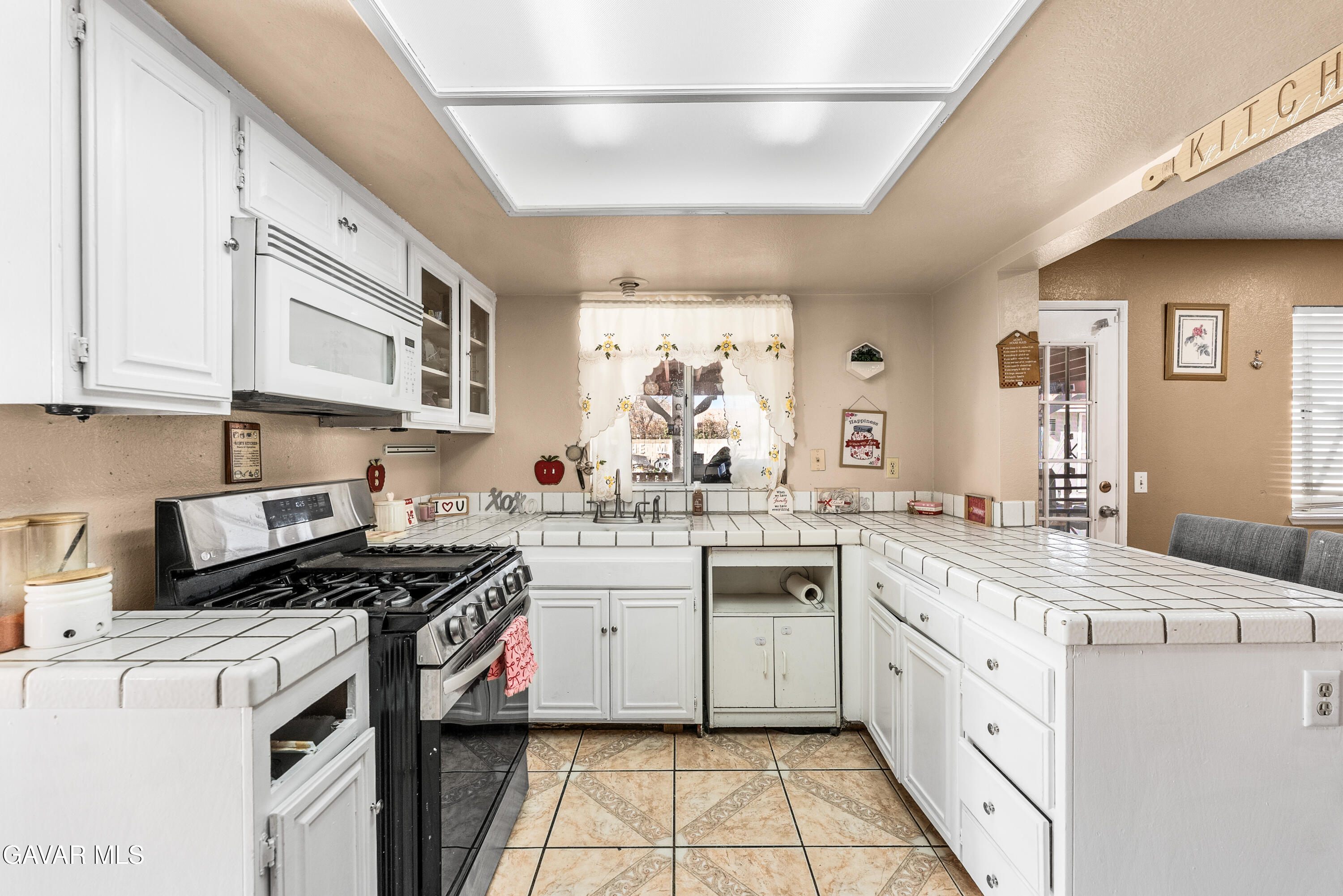 43903 11th Street East Lancaster, CA 93535 - Photo 1 of 45 11th st-23