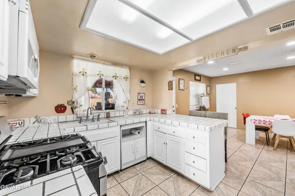 $449,000 | 43903 11th Street East, Lancaster, CA 93535