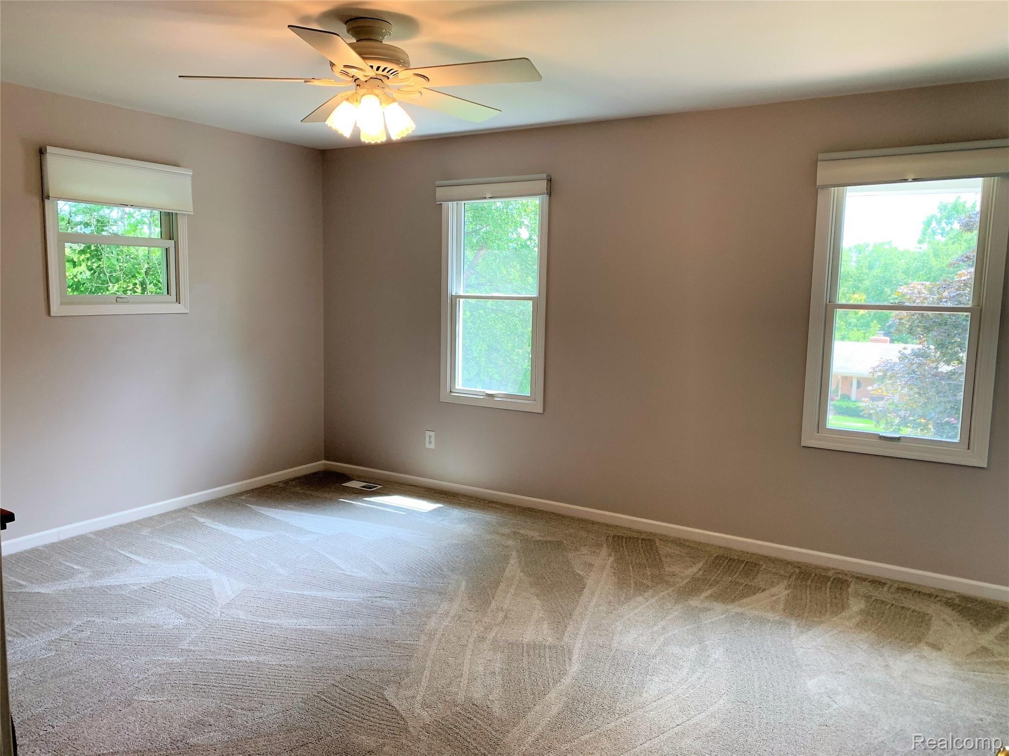11843 Stoney Ridge Road Brighton, MI 48114 - Photo 27 of 38 2nd story master suite