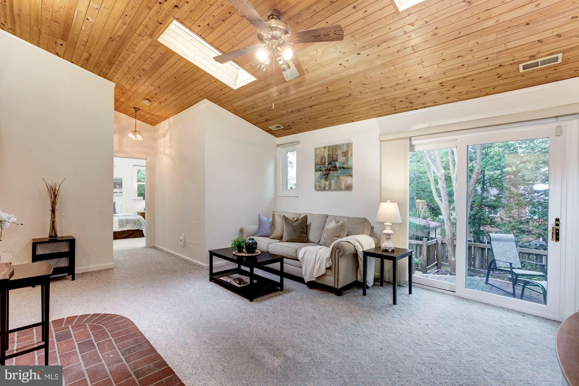 10118 Dallas Avenue Silver Spring, MD 20901 - Photo 10 of 28 Gallery Image 10