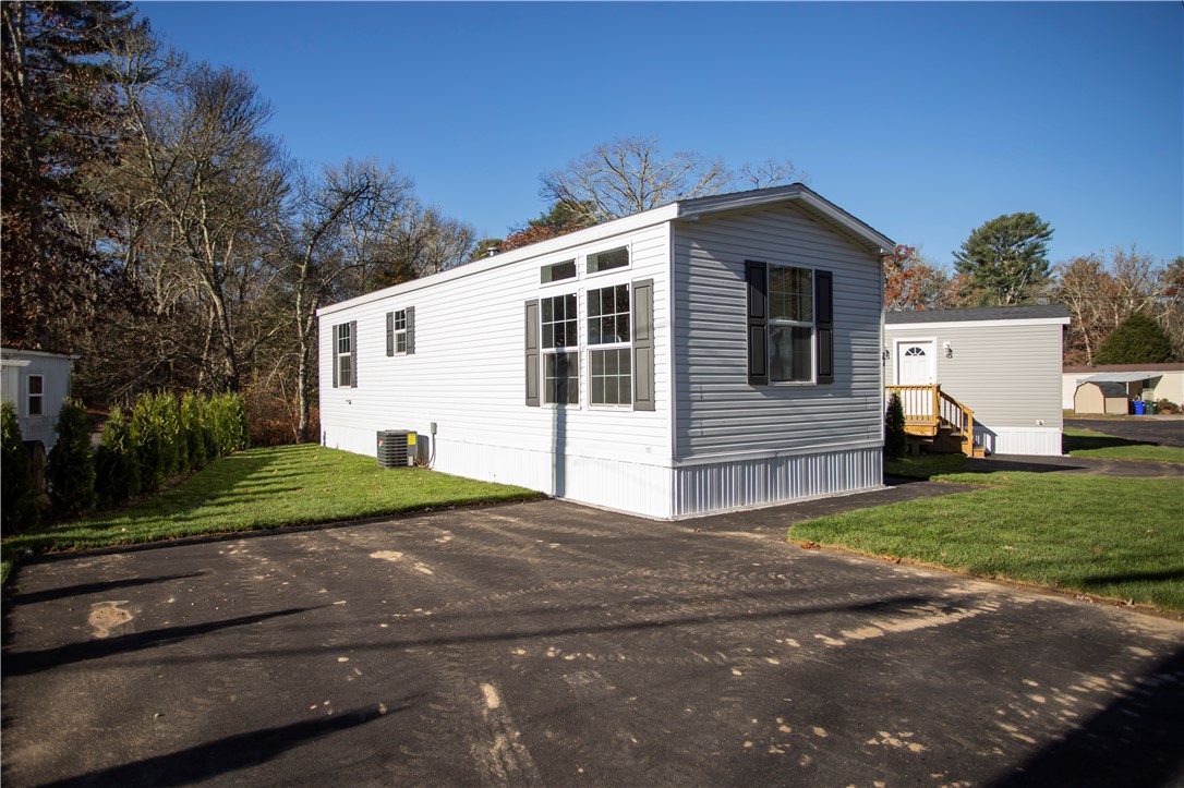 22 Toadstool Knolls Charlestown, RI 02813 - Photo 5 of 30