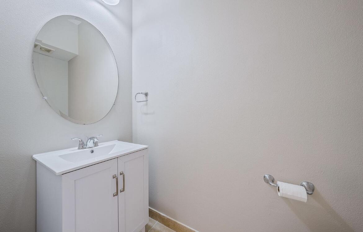 555 Dakota Drive Jupiter, FL 33458 - Photo 12 of 20 F3DDB2BE-95E6-4210-8045-97DDBF08949E_1_2