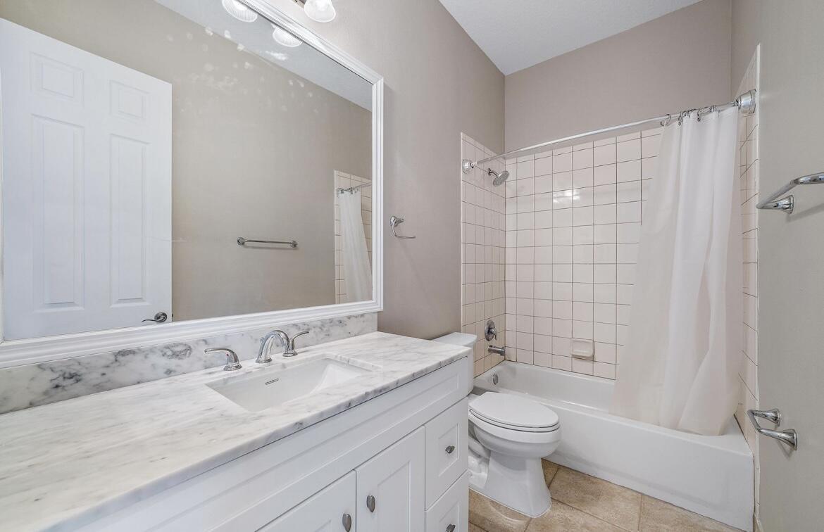 555 Dakota Drive Jupiter, FL 33458 - Photo 15 of 20 8F08F347-5035-4226-AAA3-4C9308D552E1_1_2