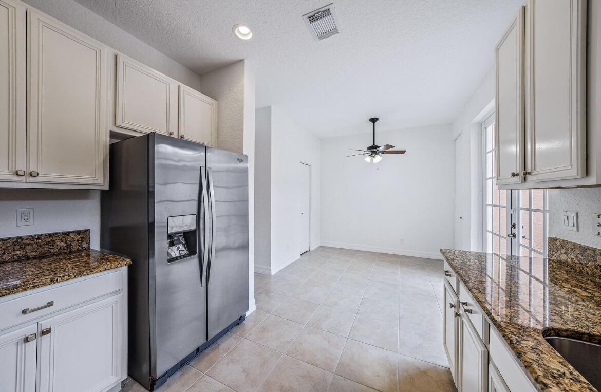 555 Dakota Drive Jupiter, FL 33458 - Photo 6 of 20 6C1C2199-707B-4469-9351-4397950A5847_1_2