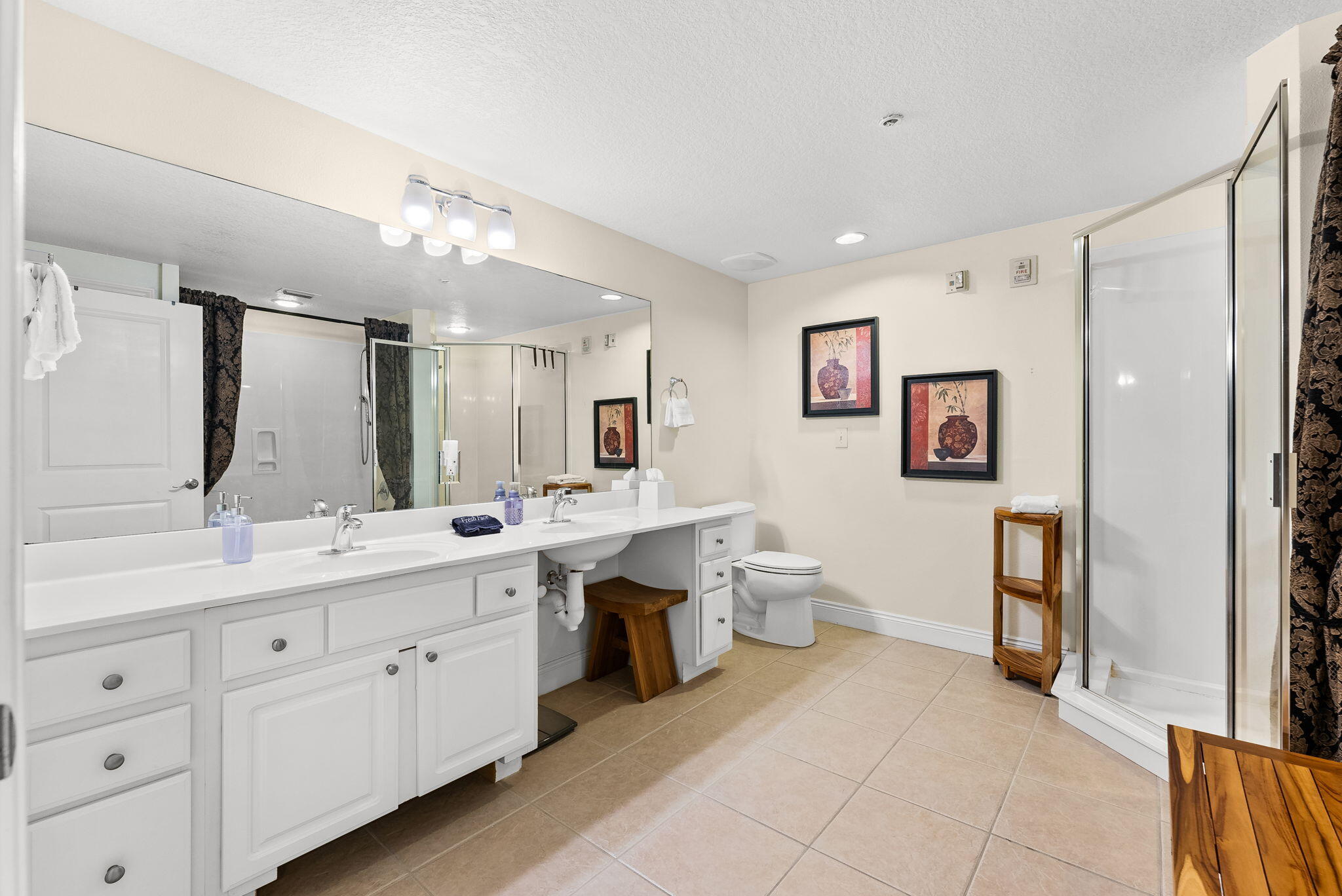 17281 Front Beach Road, Unit 502 Panama City Beach, FL 32413 - Photo 16 of 41 Master Bath