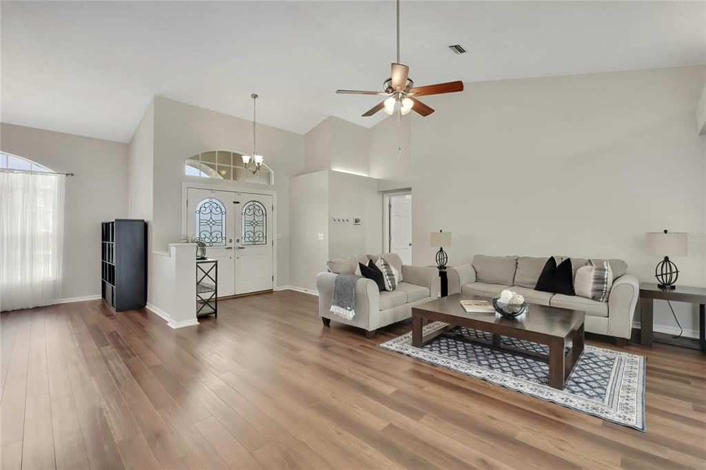 13290 Don Loop Spring Hill, FL 34609 - Photo 5 of 56