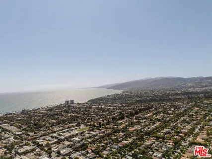 $1,799,000 | 913 Euclid Street, Unit 5, Santa Monica, CA 90403