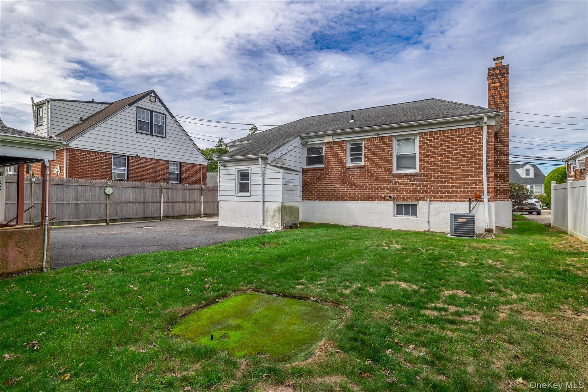 2975 Oceanside Road Oceanside, NY 11572 - Photo 27 of 28 Gallery Image 27