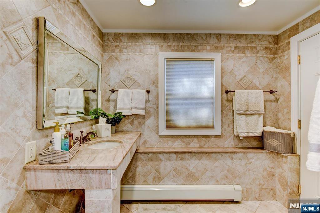 11 Carlisle Road Wayne, NJ 07470 - Photo 34 of 50