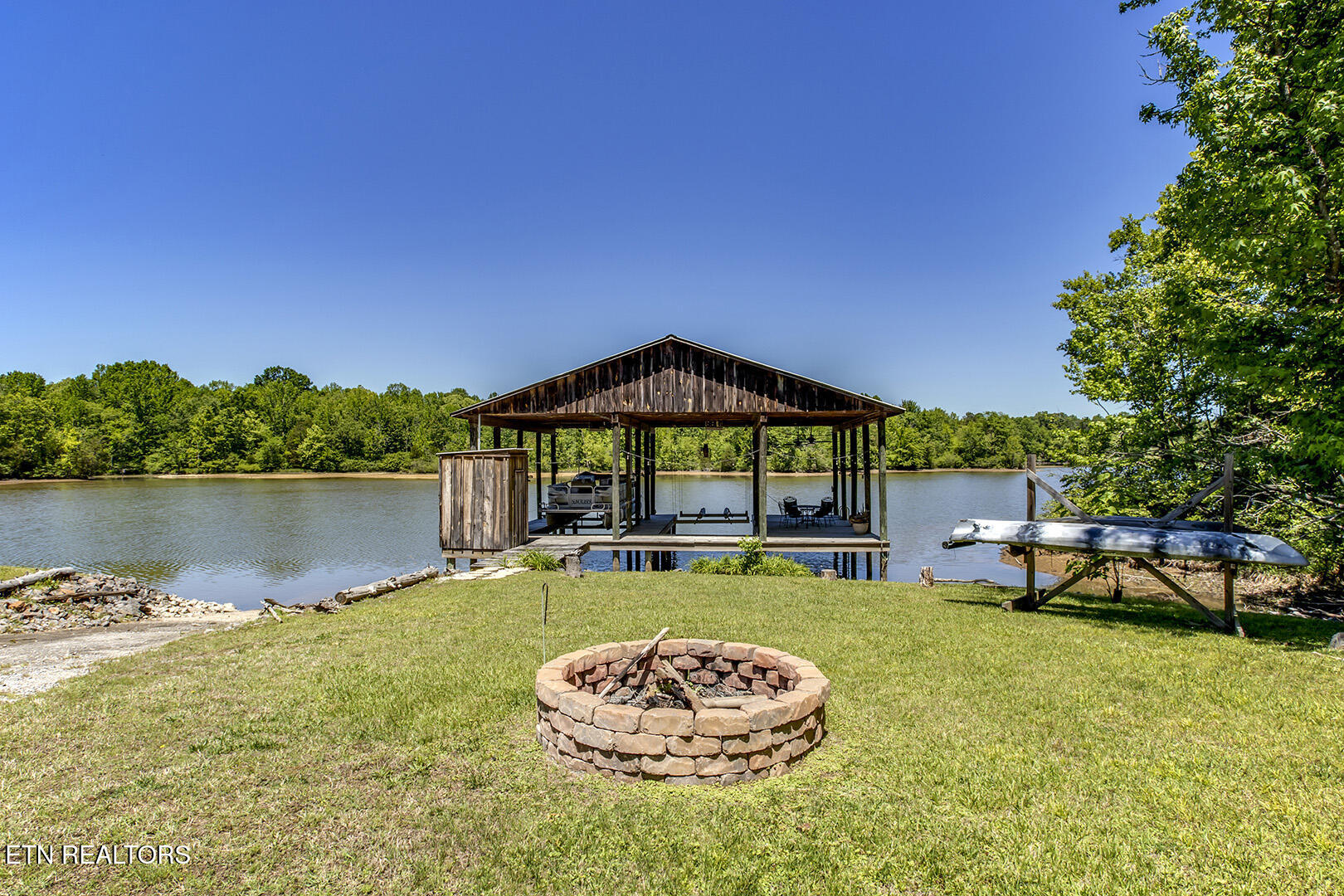 4368 River Road Ten Mile, TN 37880 - Photo 41 of 54 41_RiverRoad_4368_FirePit-Dock01