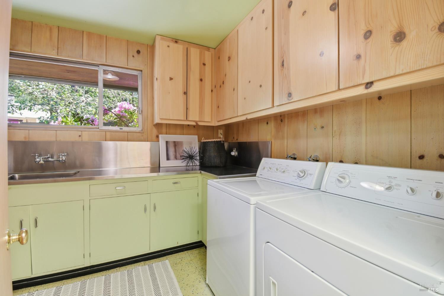 2348 Sycamore Avenue Santa Rosa, CA 95404 - Photo 40 of 53