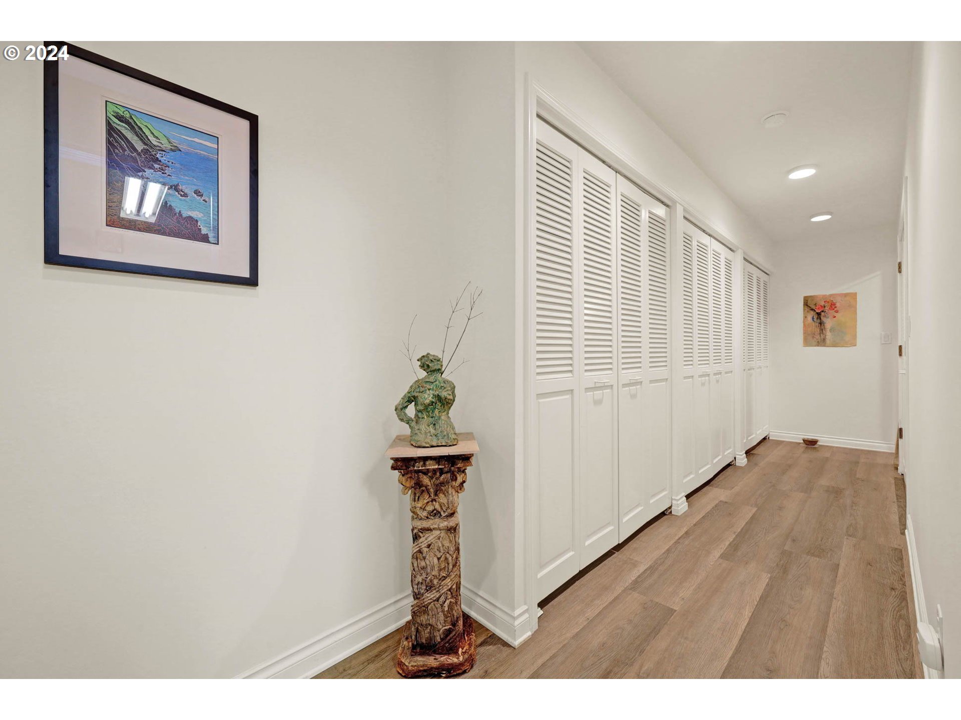 1625 Braeman Village Eugene, OR 97405 - Photo 19 of 41 a view of an entryway with wooden floor