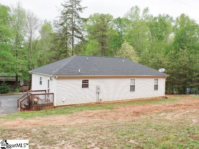 388 Springdale Avenue Liberty, SC 29657 - Photo 3 of 22