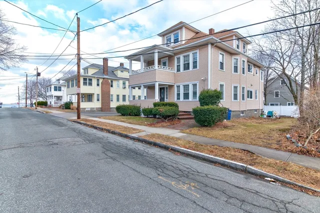 $2,300 | 165 Davis Street, Unit 3, Quincy, MA 02170