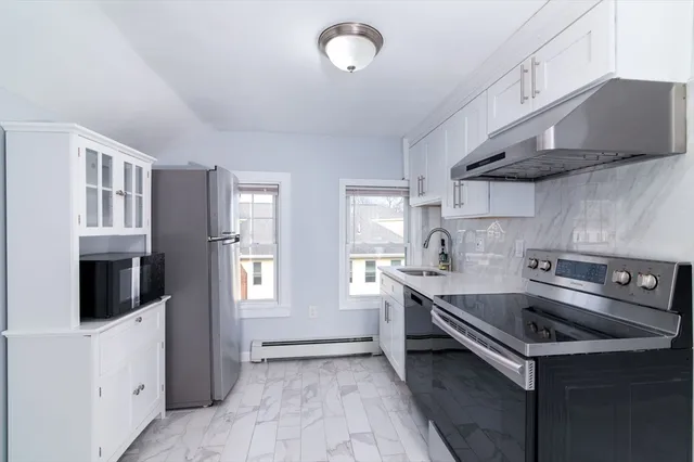$2,300 | 165 Davis Street, Unit 3, Quincy, MA 02170