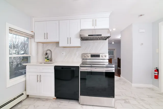 $2,300 | 165 Davis Street, Unit 3, Quincy, MA 02170