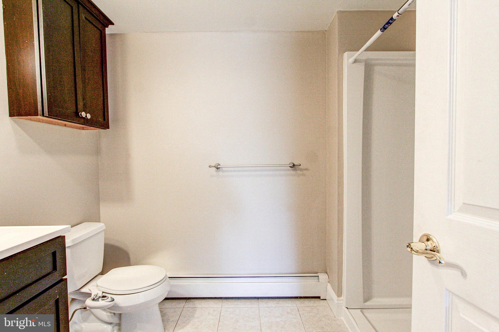 1575 West Street Road, Unit 832 Warminster, PA 18974 - Photo 16 of 18 Master bath