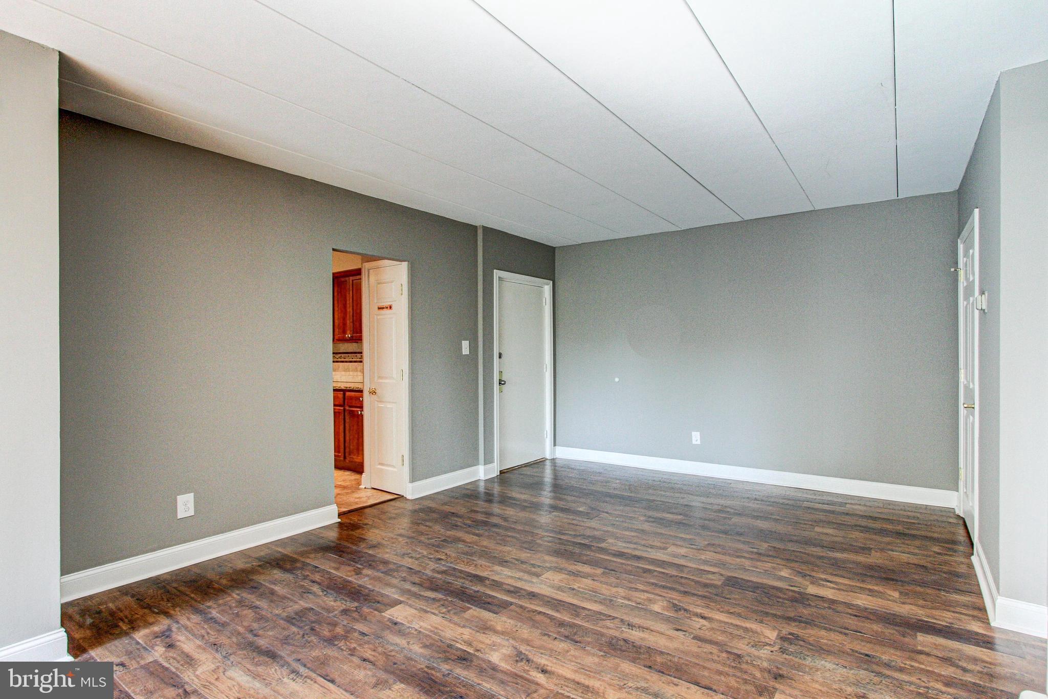 1575 West Street Road, Unit 832 Warminster, PA 18974 - Photo 7 of 18 Family room