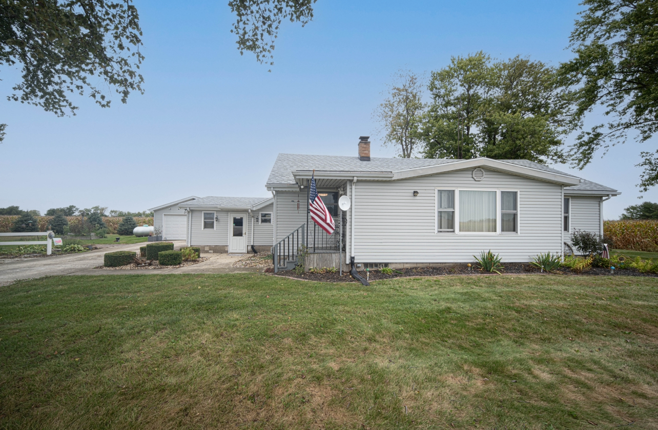 7287 East 2250S Road St. Anne, IL 60964 - Photo 1 of 19 Gallery Image 1