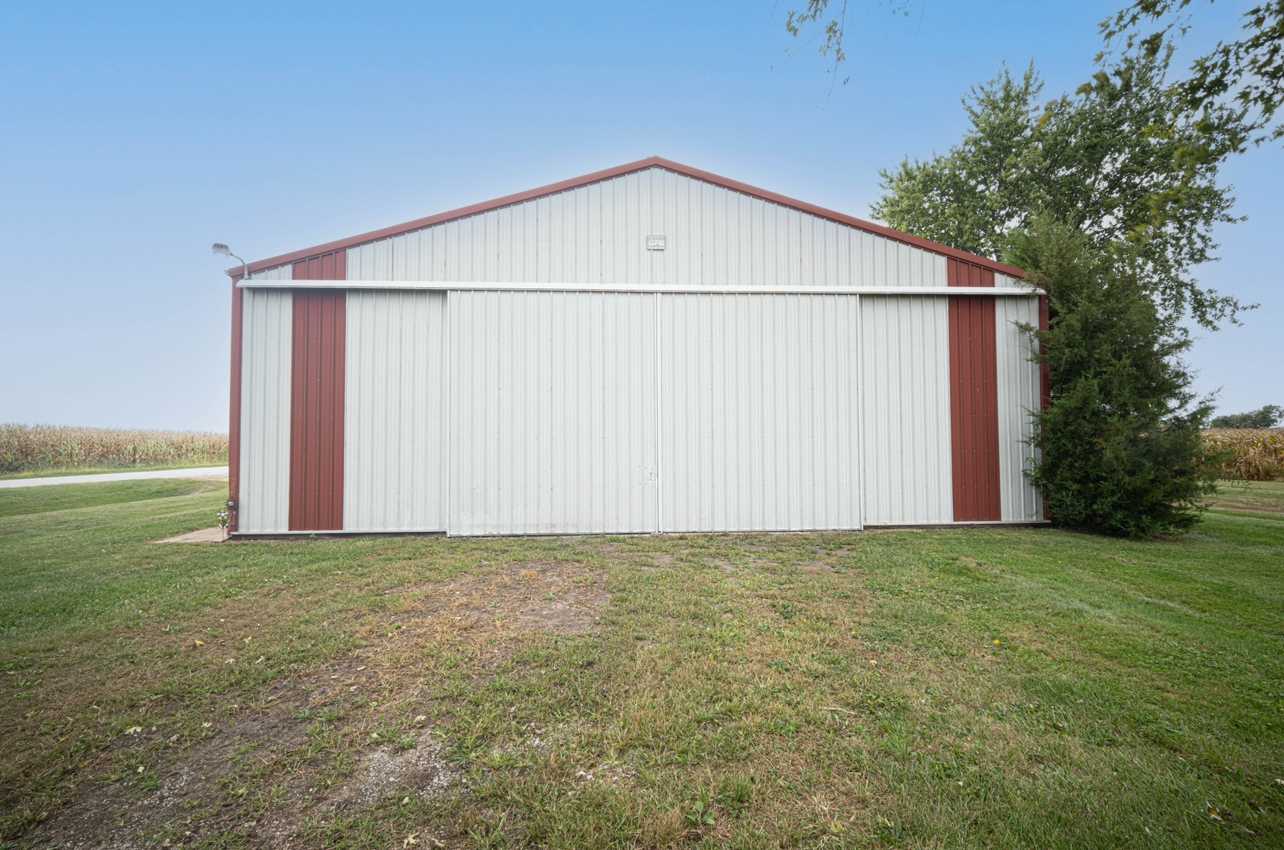 7287 East 2250S Road St. Anne, IL 60964 - Photo 2 of 19 Gallery Image 2