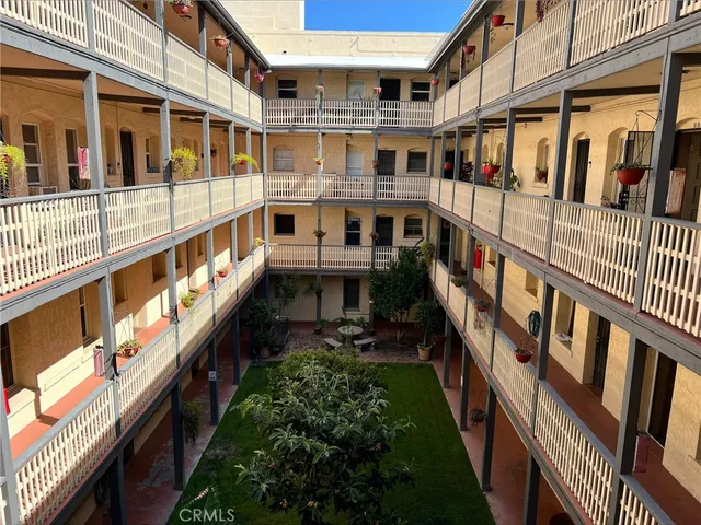 $220,000 | 800 Pacific Avenue, Unit 309, Long Beach, CA 90813