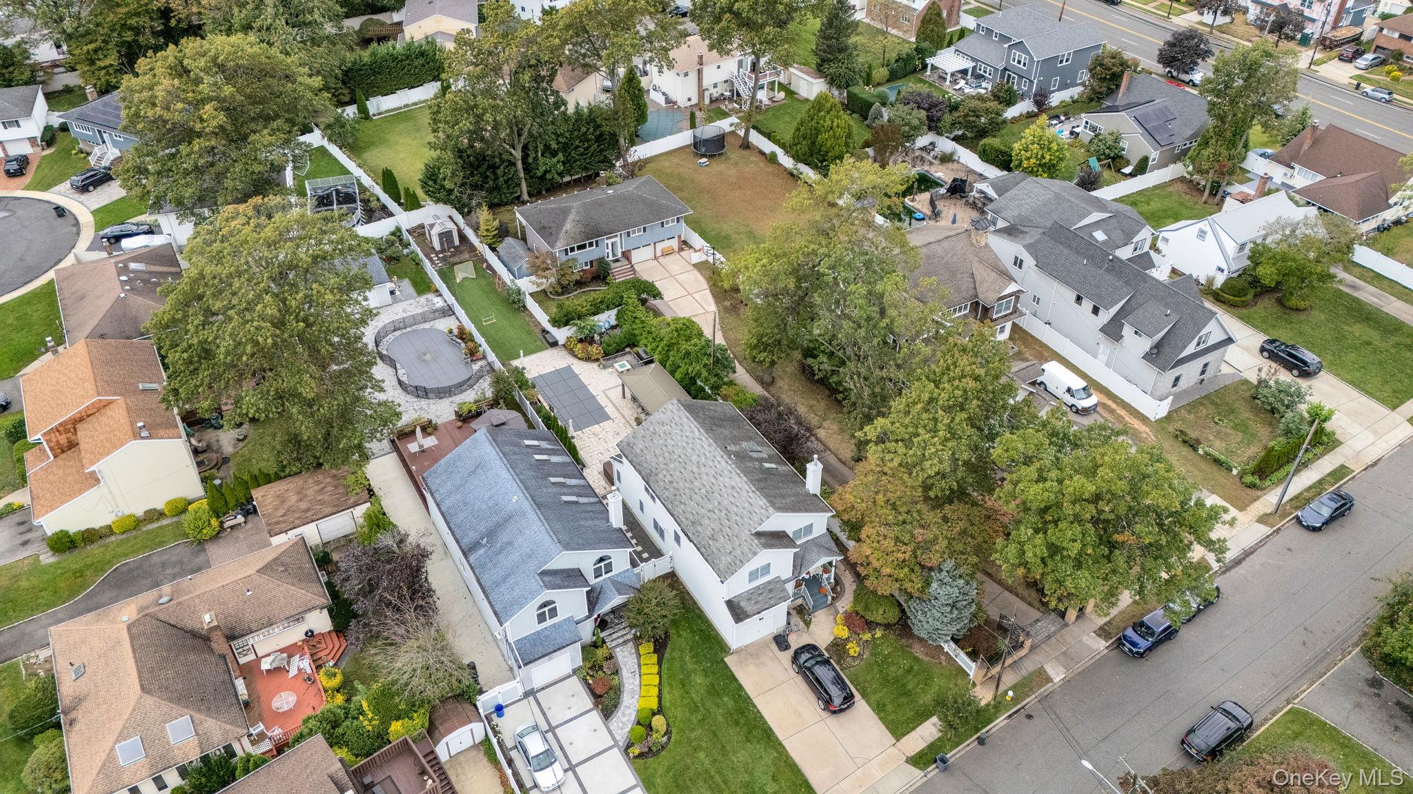 978 Little Whaleneck Road North Merrick, NY 11566 - Photo 27 of 32 Aerial view of property's location with nearby suburban area