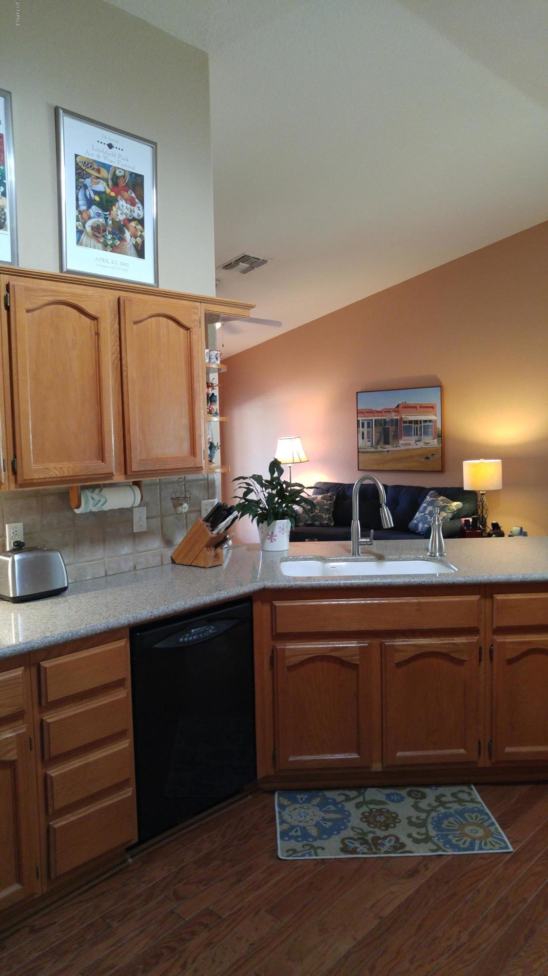bj backsplash