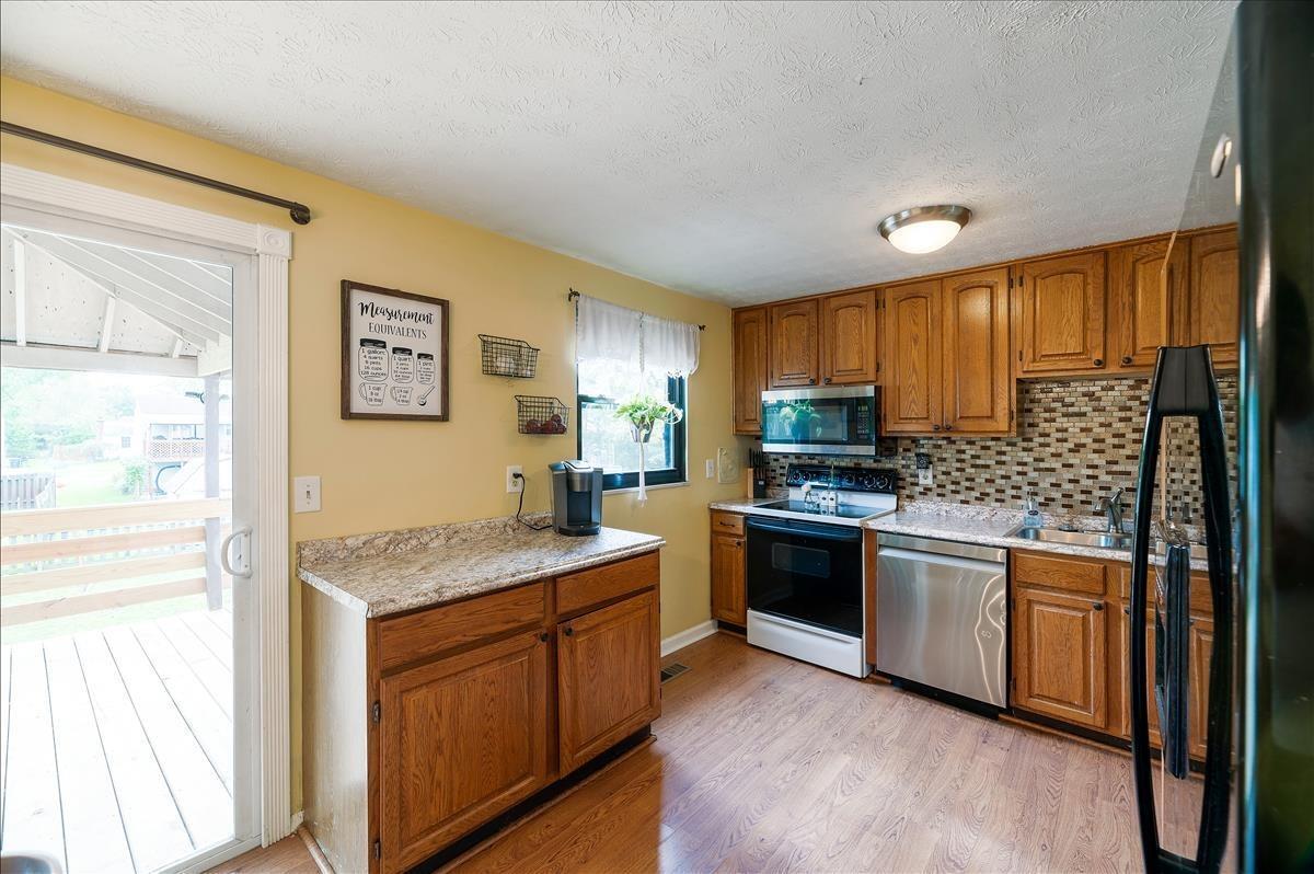 1435 Wade Road Milford, OH 45150 - Photo 11 of 27 Gallery Image 11