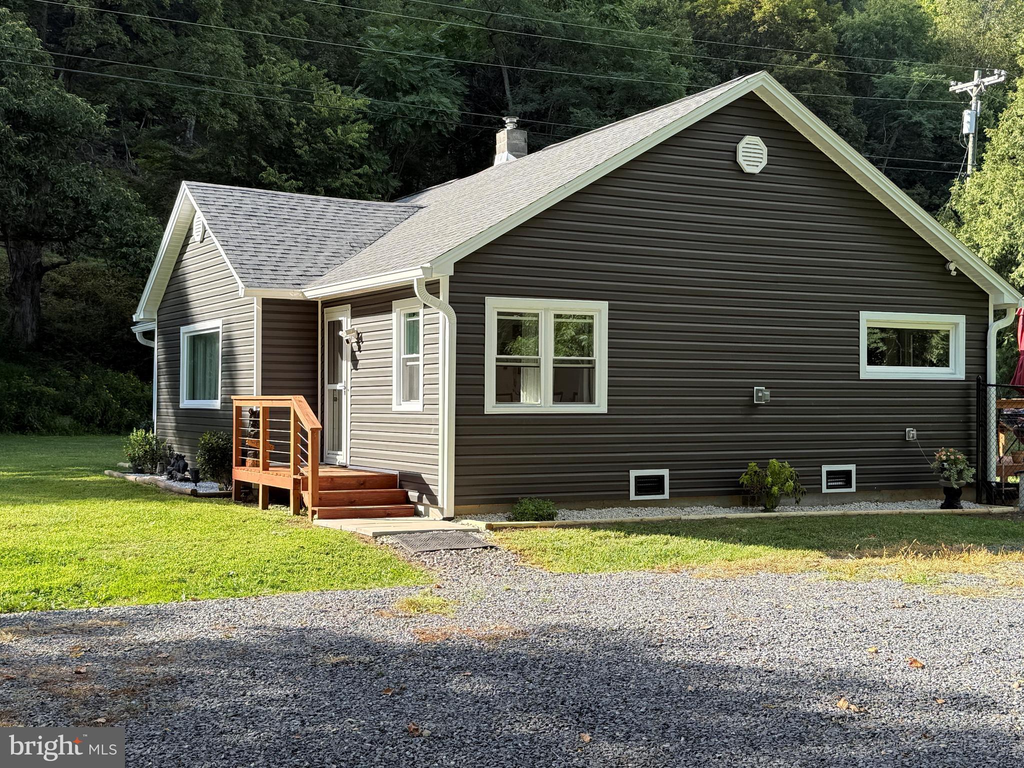 9173 South Fork Road Moorefield, WV 26836 - Photo 7 of 83