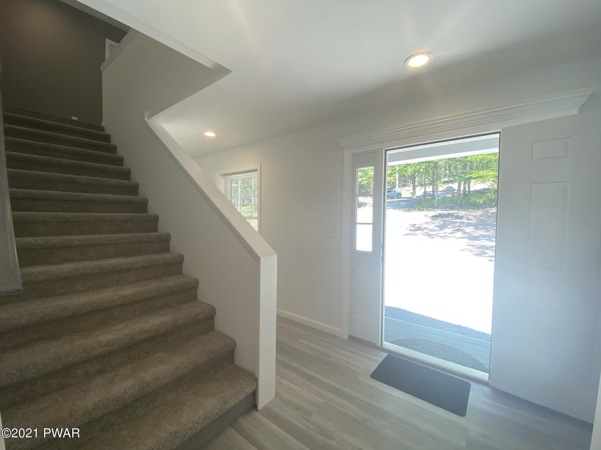 426 Plank Road Beach Lake, PA 18405 - Photo 23 of 119 Foyer