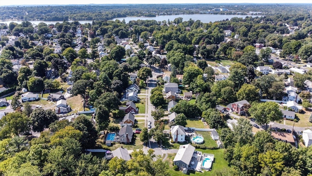 23 Thistledale Road Wakefield, MA 01880 - Photo 37 of 41 an aerial view of multiple house